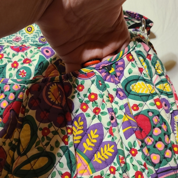 Vera Bradley Purse w/ matching wallet - Picture 4 of 16